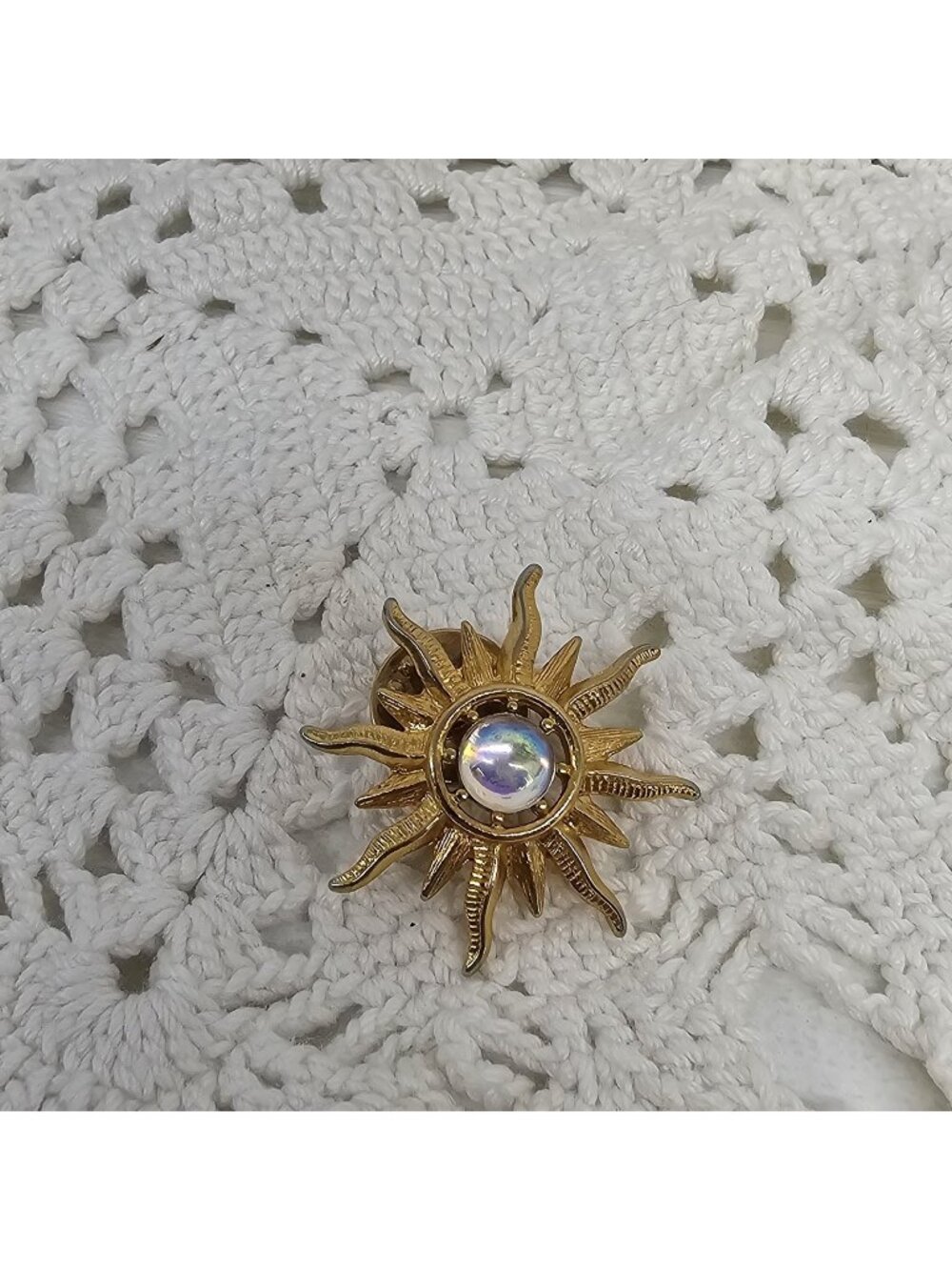 Vintage JJ Jonette Gold Tone Sunburst Pin Iridescent Cabochon Sun Tie Tac 80s